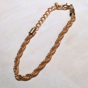 Gold toned rope bracelet